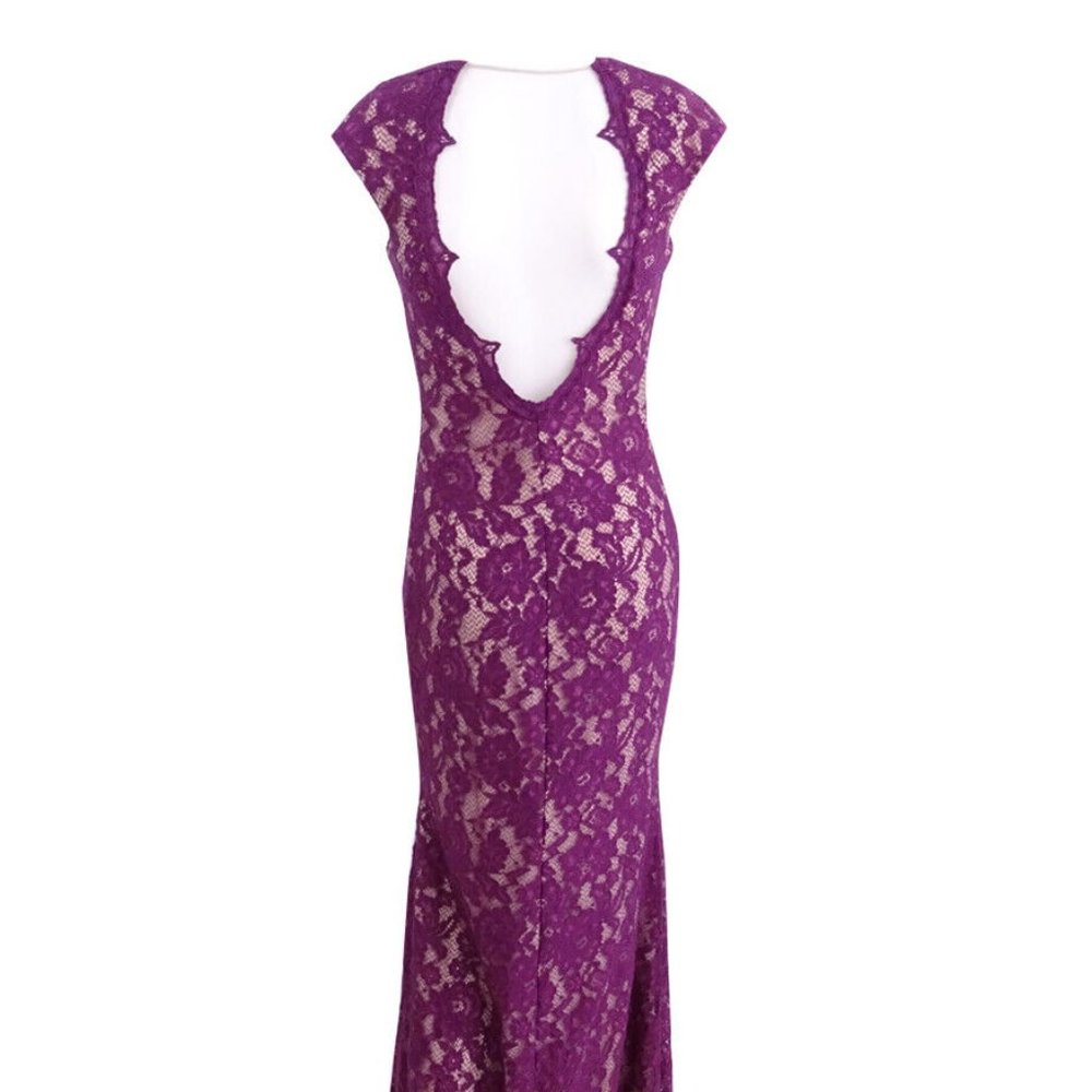 Xscape Women's Cutout Lace Gown (Purple/Beige)